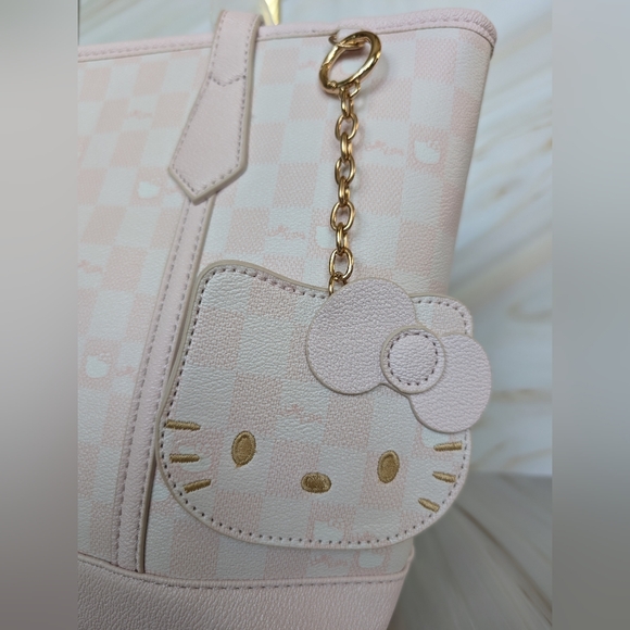 NWOT Sanrio Hello Kitty Large Plaid Tote Bag - Picture 4 of 6